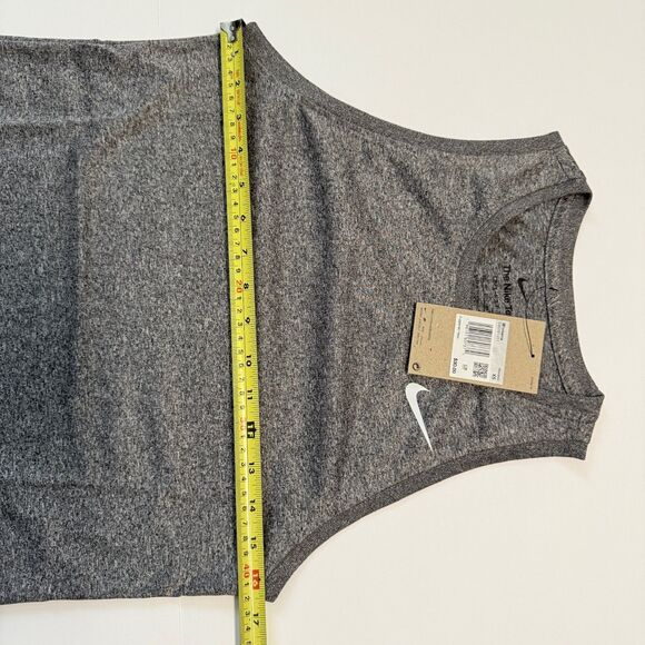 NWT The Nike Tee Women's Heather Grey No Sleeve Dri-Fit Tank Top - Picture 4 of 5